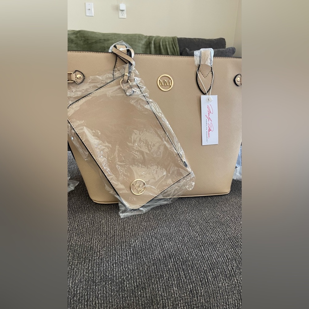 Marilyn Monroe tan purse